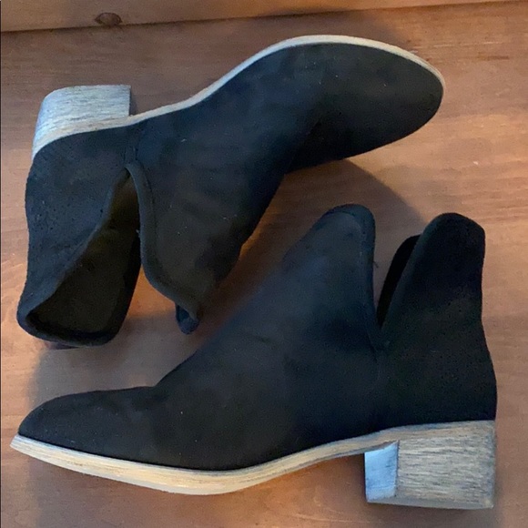 Seven7 Shoes - Seven7 black vegan leather booties, size 9 NWOT